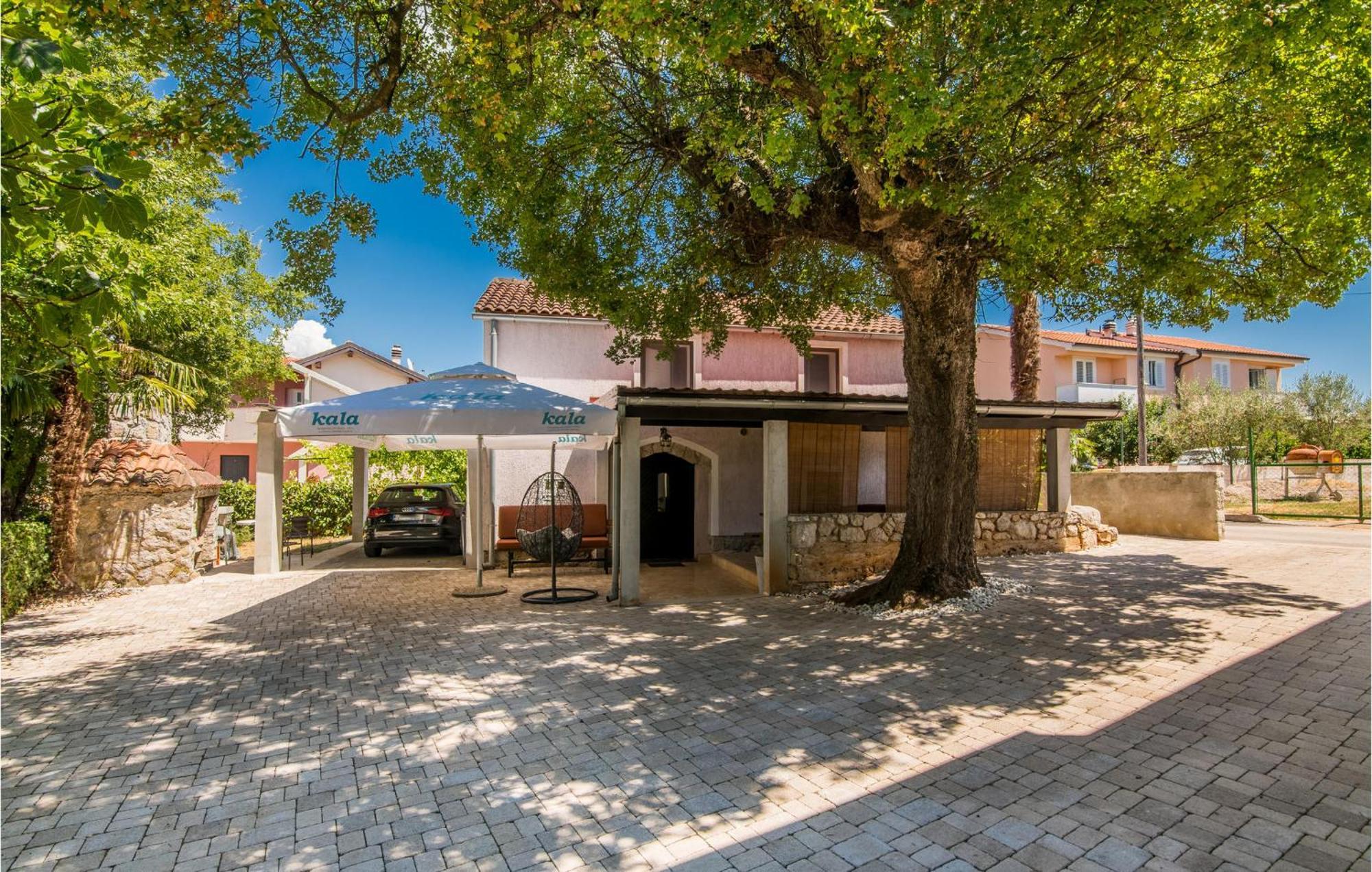 Amazing Home In Malinska Dubasnica With Wifi Εξωτερικό φωτογραφία