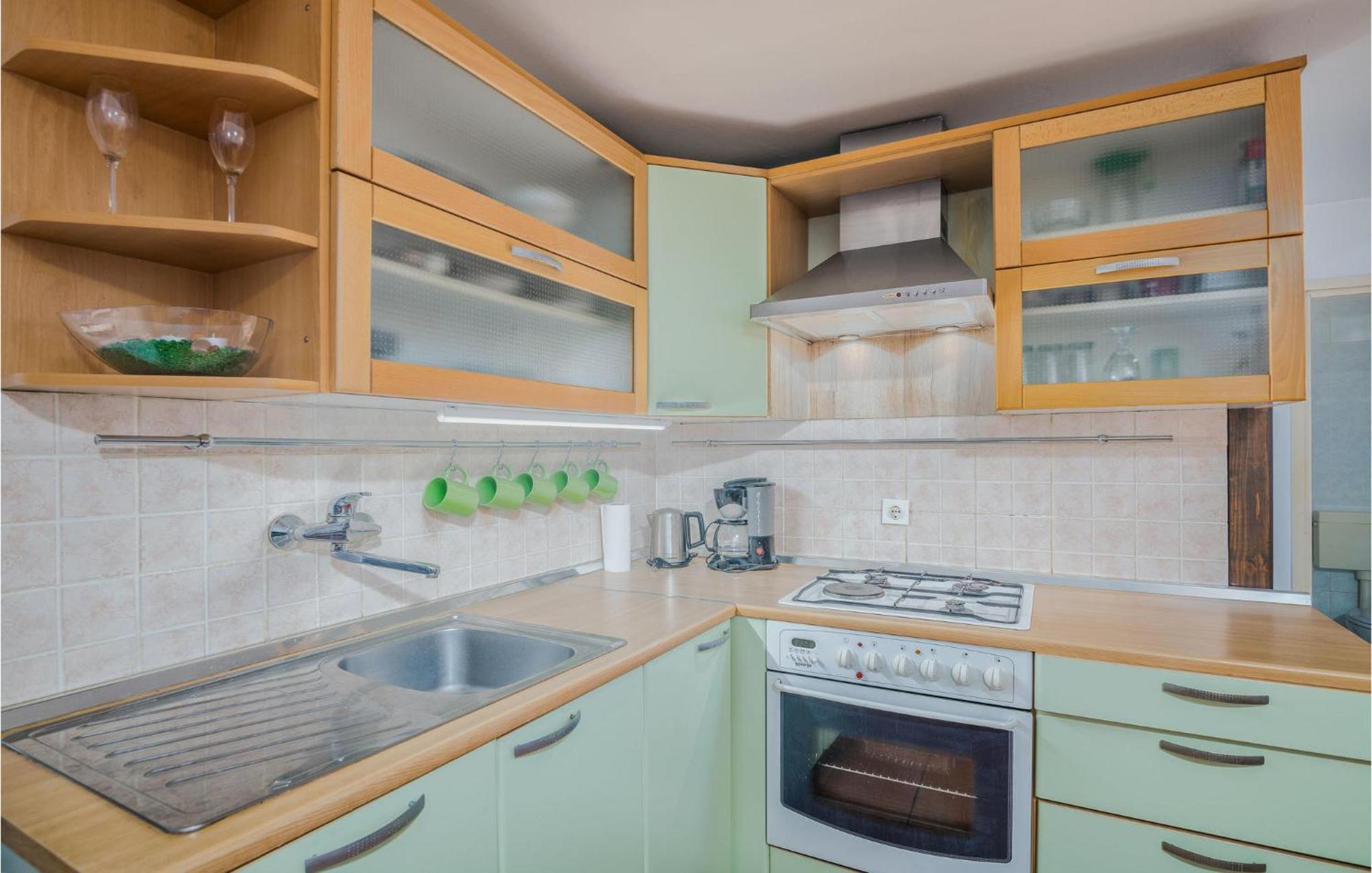 Amazing Home In Malinska Dubasnica With Wifi Εξωτερικό φωτογραφία